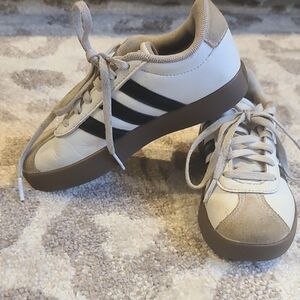 adidas Kids Sneakers in White and Tan